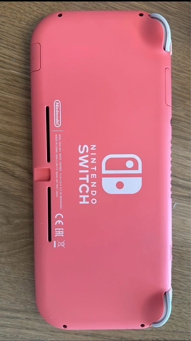 Nintendo Switch Lite Coral