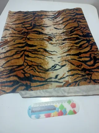 Piel sintética estampado tigre disfraz