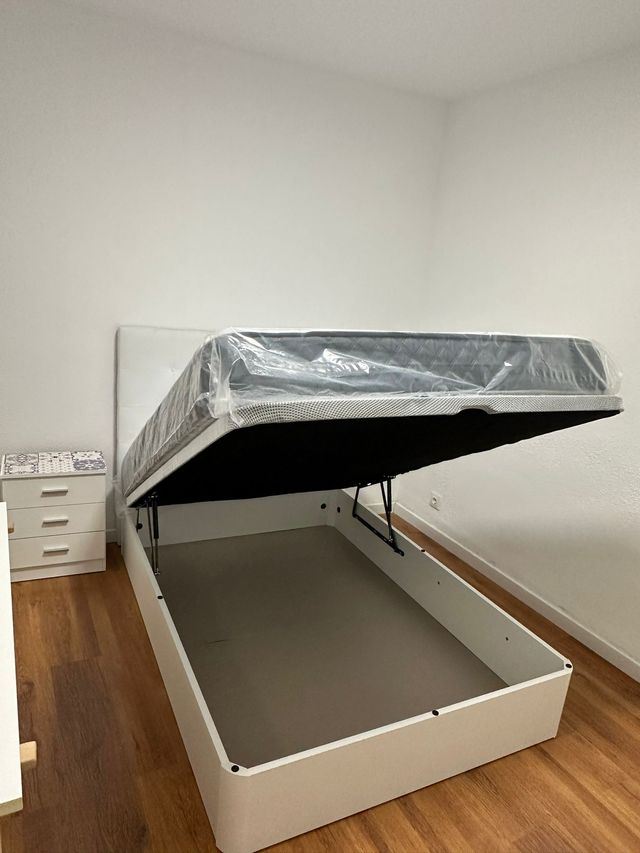 Offerta speciale Canape + Nuovo materasso Visco