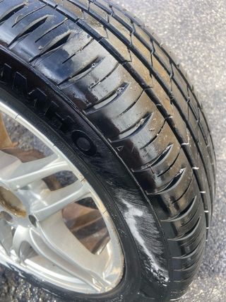 Neumáticos 205/50/15 90% 2019