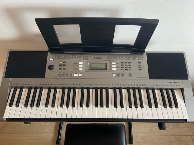 Teclado Yamaha PSR E353 + Accesorios