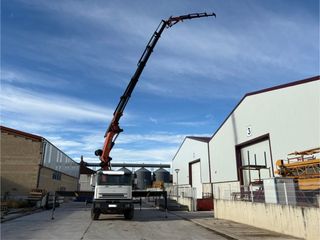 Iveco Camión Grúa Palfinger PK 44002 + Jib