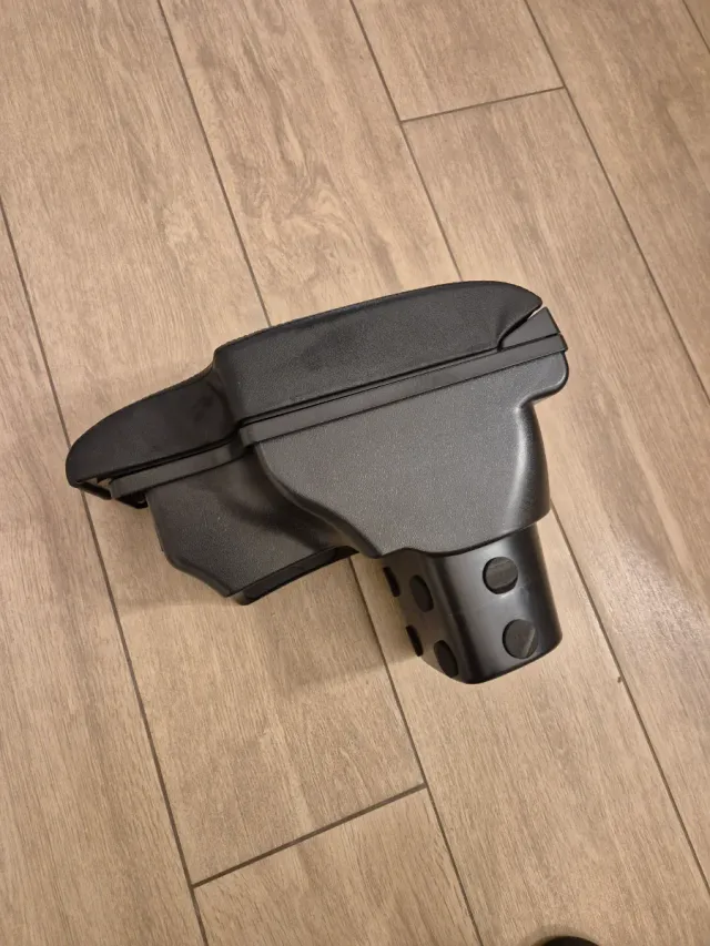 Apoyabrazos Nissan Juke Negro