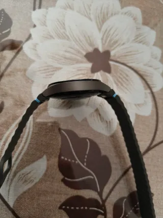 Samsung Galaxy Watch 7 44mm LTE + correa extra