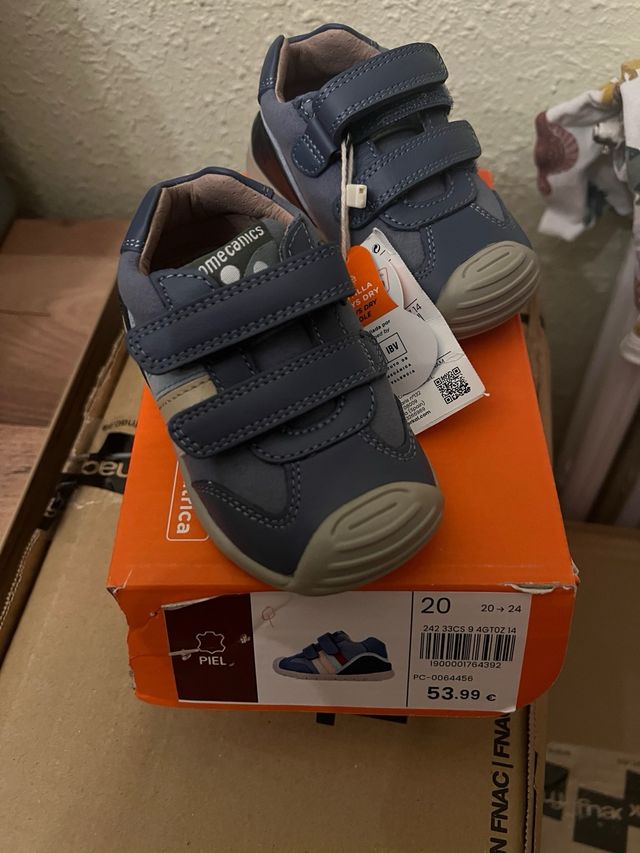 Biomecanics Deportivas Niño Talla 20. Nuevos