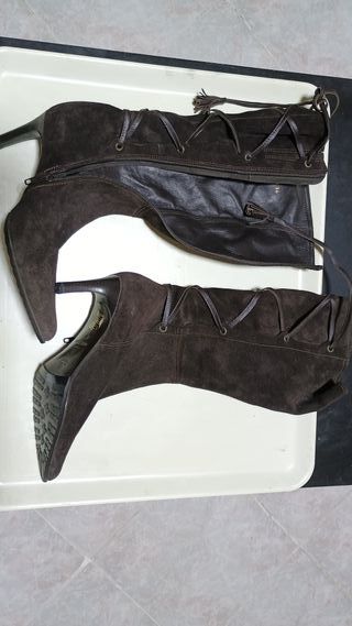 Stivali in camoscio marrone