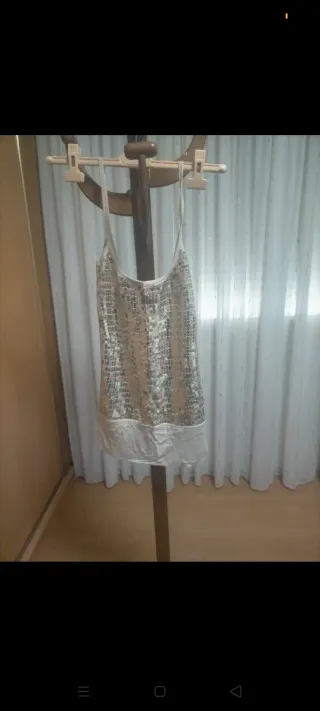 Camiseta tirantes lentejuelas dorada/plateada