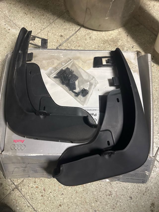 faldillas originales Audi a4 NUEVAS