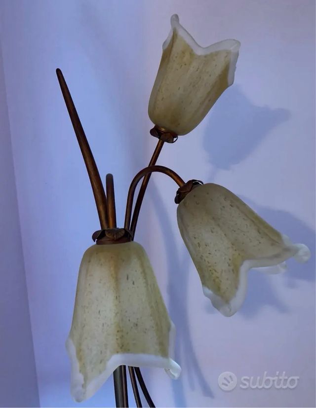 Lampada da terra con fiori in vetro di Murano