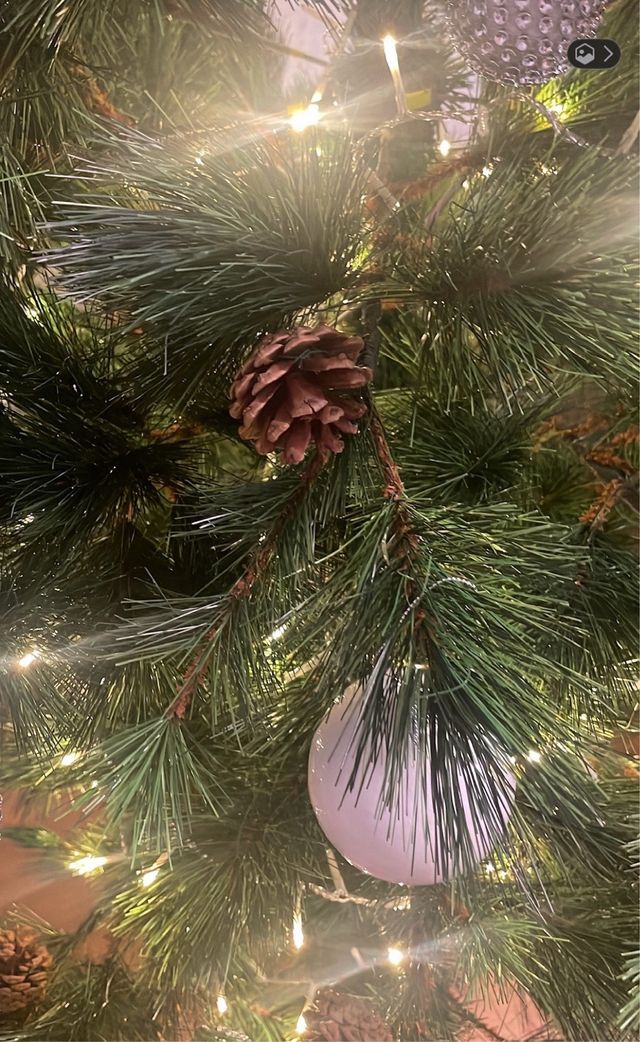 Árbol de Navidad Sestiere con piñas Corte Inglés