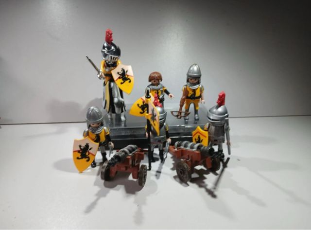 Playmobil Guerreros León Amarillo
