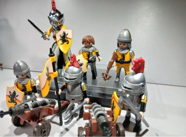Playmobil Guerreros León Amarillo