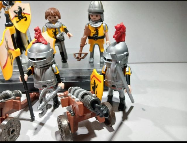 Playmobil Guerreros León Amarillo