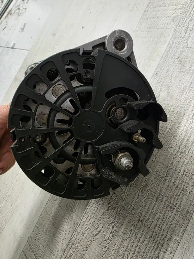 Alternador Opel Saab 1.9 CDTI