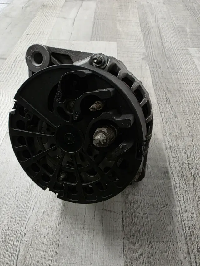 Alternador Opel Saab 1.9 CDTI