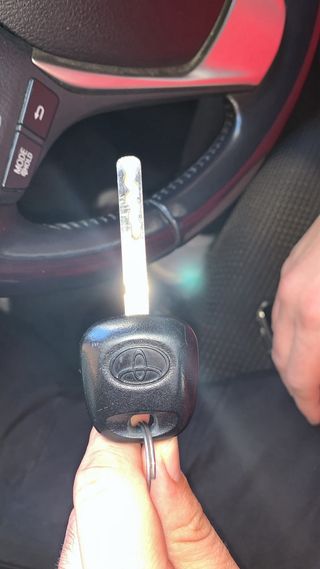 llaves de coche copia sin mando y con mando