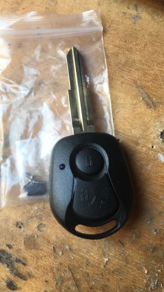llaves de coche copia sin mando y con mando