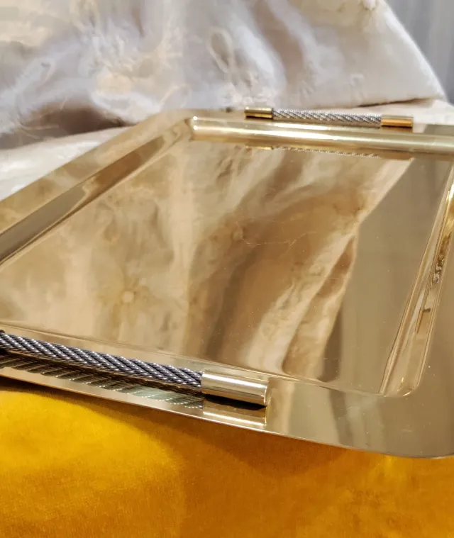 Bandeja Vintage Metal Dorado con Asas