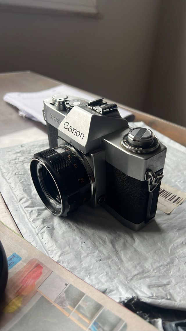 Cámara Canon EX Auto funcionando