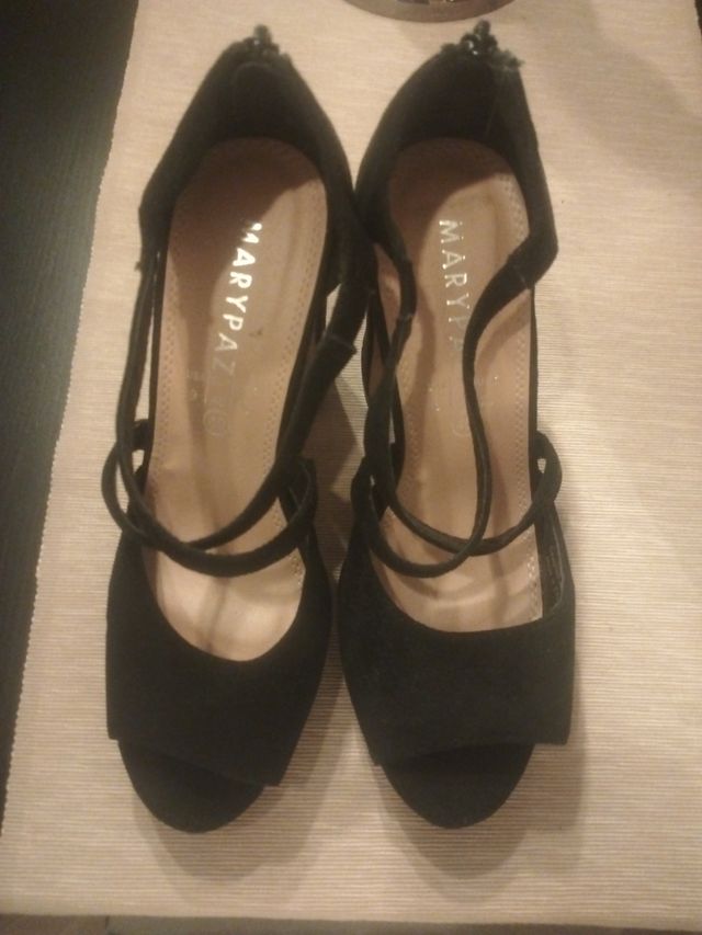 Sandalias Marypaz negras ante plataforma