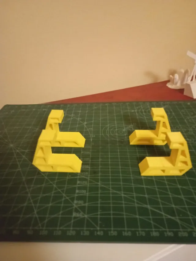 Soporte PS4 Slim Amarillo