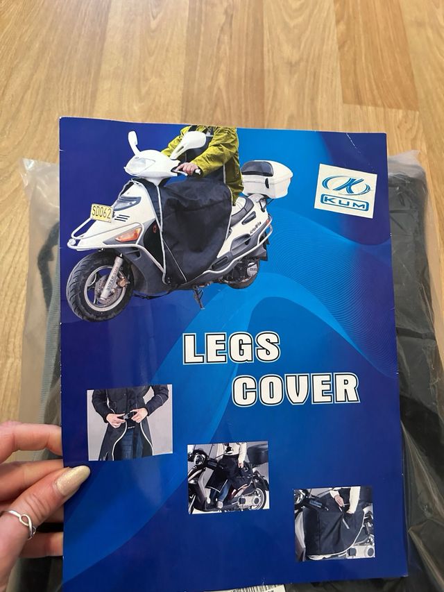 Manta cubre piernas scooter negra