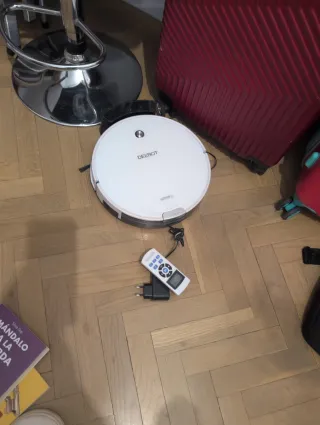 Robot Aspirador Deebot Ecovacs DM82