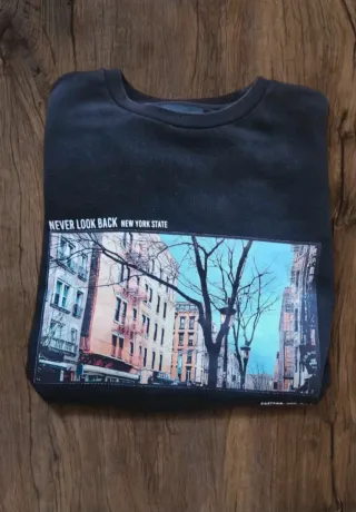 Maglione girocollo nero con stampa New York