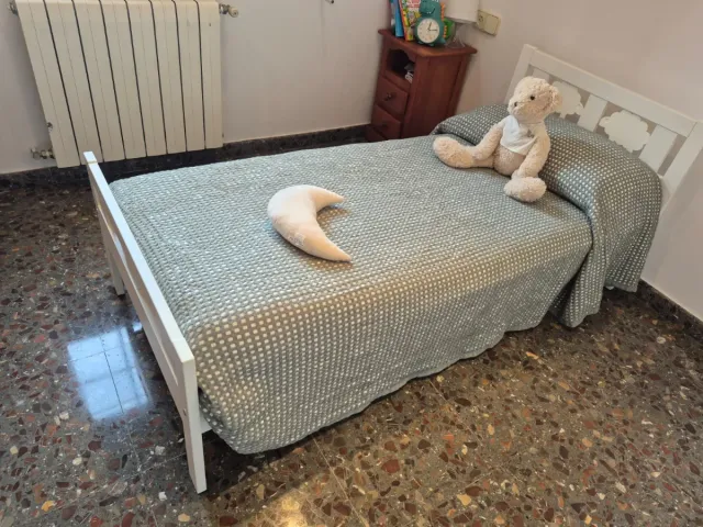 Cama infantil Ikea + colchón