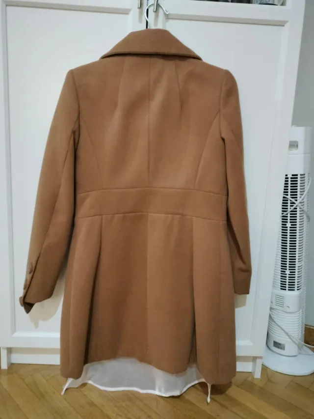 Abrigo de paño marrón