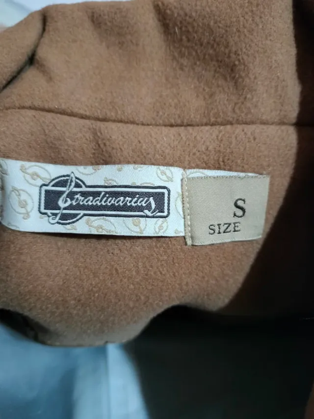 Abrigo de paño marrón