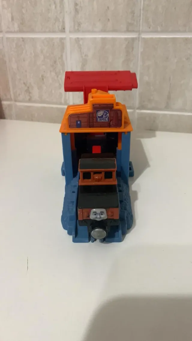 Set Lanciatore Trenino Thomas con locomotive