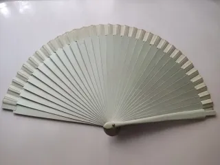 BONITO ABANICO ANTIGUO