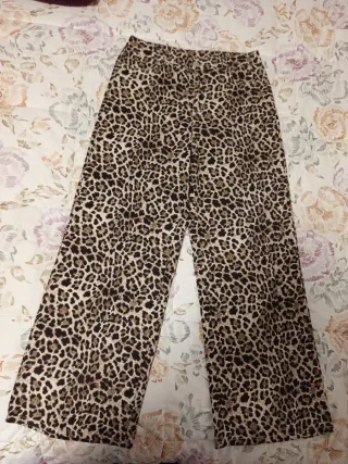 Pantalón estampado leopardo