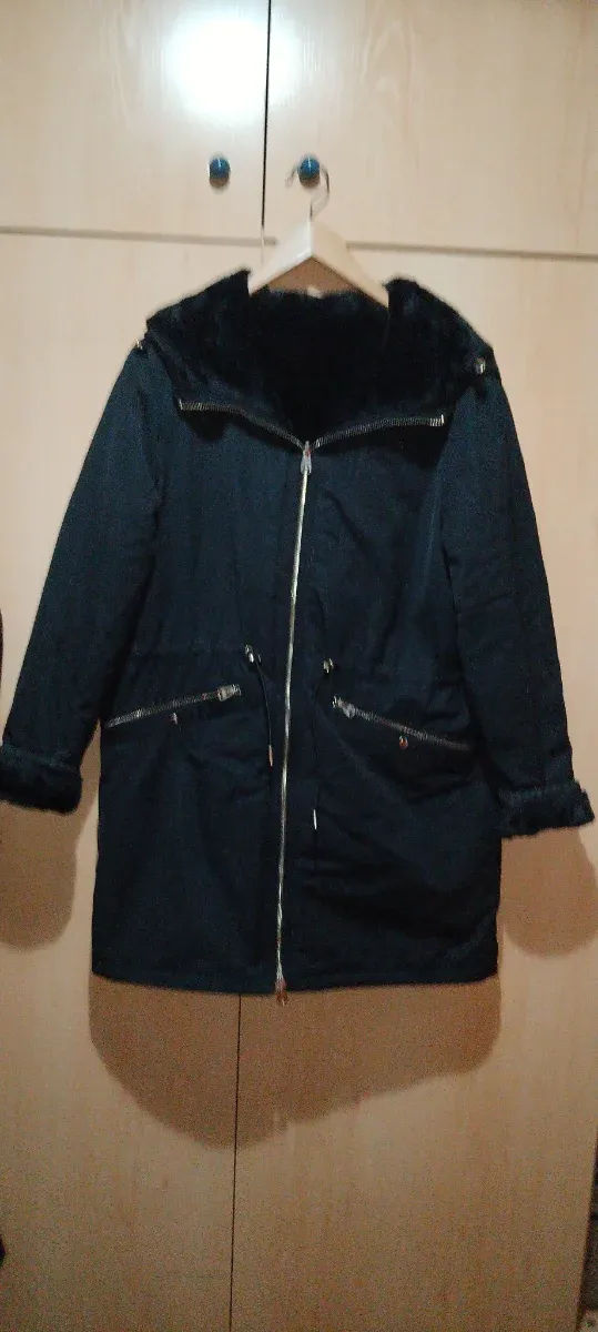 Parka Zara reversible negra