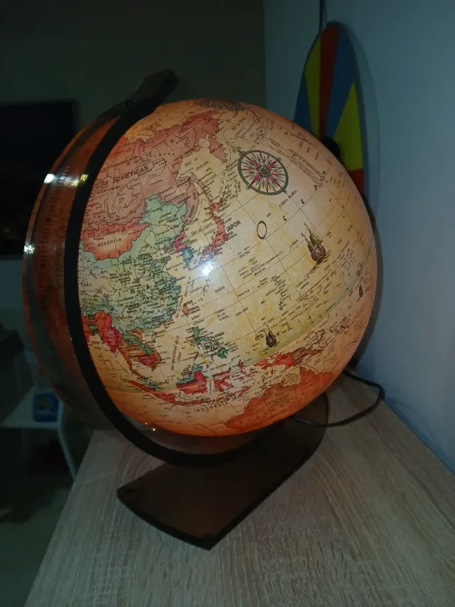 Bola del mundo con luz