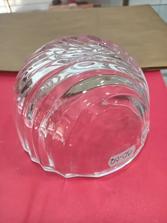 Bombonera de cristal tallado