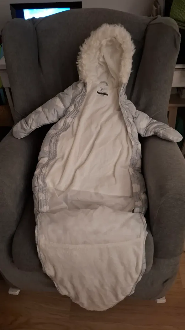 NUEVO Abrigo saco bebé 6-9 meses