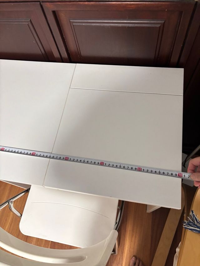 Escritorio,tocador blanco  de Ikea Con buen tamaño