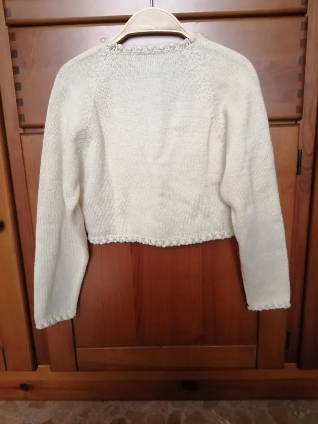 Rebeca de punto para niña