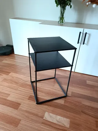 Tavolino nero moderno