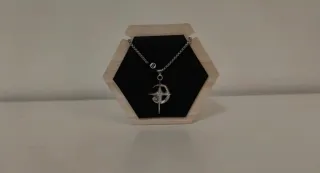 Collana Y2K con sfera 8 e ciondolo