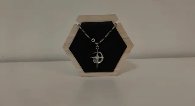 Collana Y2K con sfera 8 e ciondolo