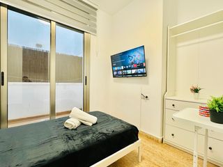 Habitación en piso compartido SOLO CHICAS.