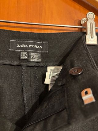 Traje Zara: Americana y Pantalón Negro usado 1 vez