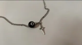 Collana Y2K con sfera 8 e stella