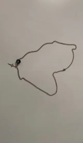 Collana Y2K con sfera 8 e stella