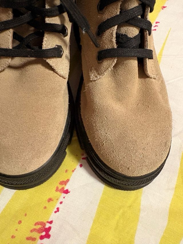 Botines Beige y Negros