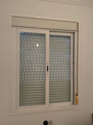 Ventanas aluminio con persianas PVC