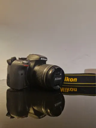 Nikon D3300 + Obiettivo 18-55 VR + SD 16GB